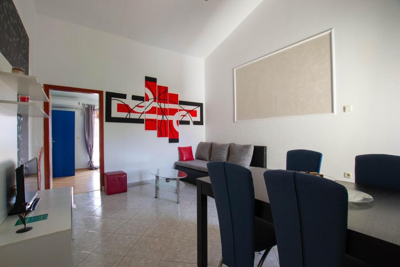 Cozy Apartment With Breakfast On Request 1 Pula Exterior photo